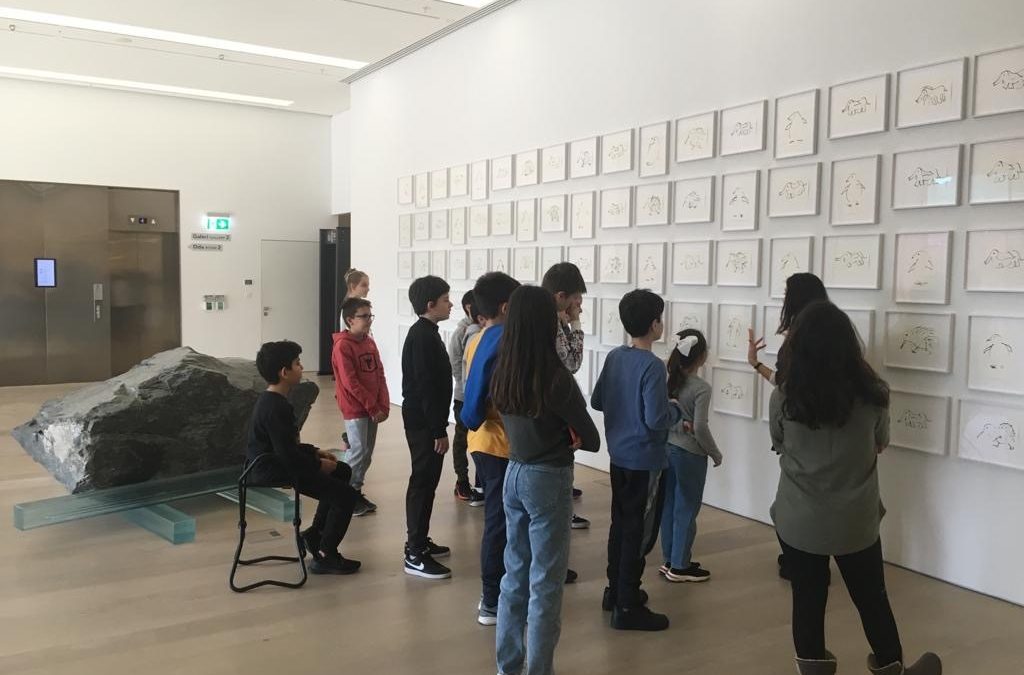 Middle School Students, Parents and Teachers Visited Arter Museum of Modern Art