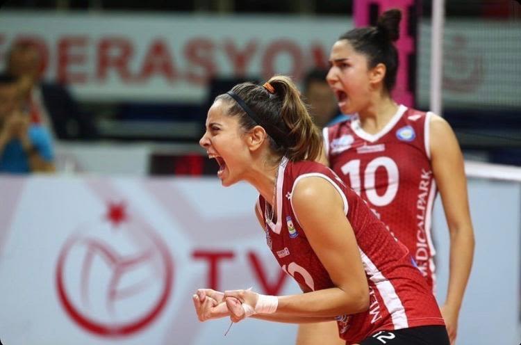 2015 Mezunumuz Aybüke Özdemir Milli Voleybolcu Olarak Ülkemizi Temsil Ediyor