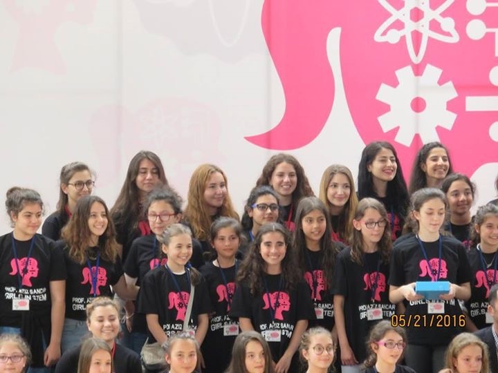 6. Sınıf Öğrencilerimiz ‘Girls in Stem’ Kampına Katıldılar