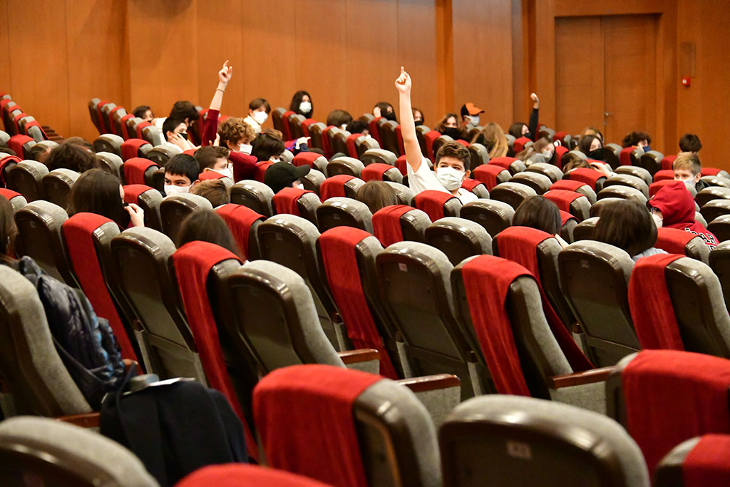 7. Sınıf Öğrencilerimiz “Yeme Bozuklukları” Konulu Seminere Katıldı