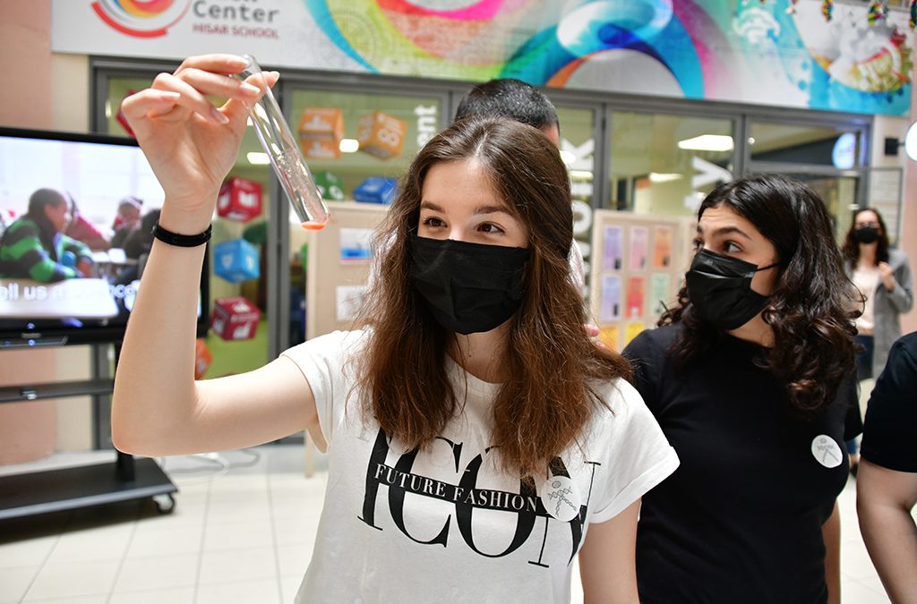 Öğrencilerimiz DNA Gününü Çeşitli Etkinliklerle Kutladı