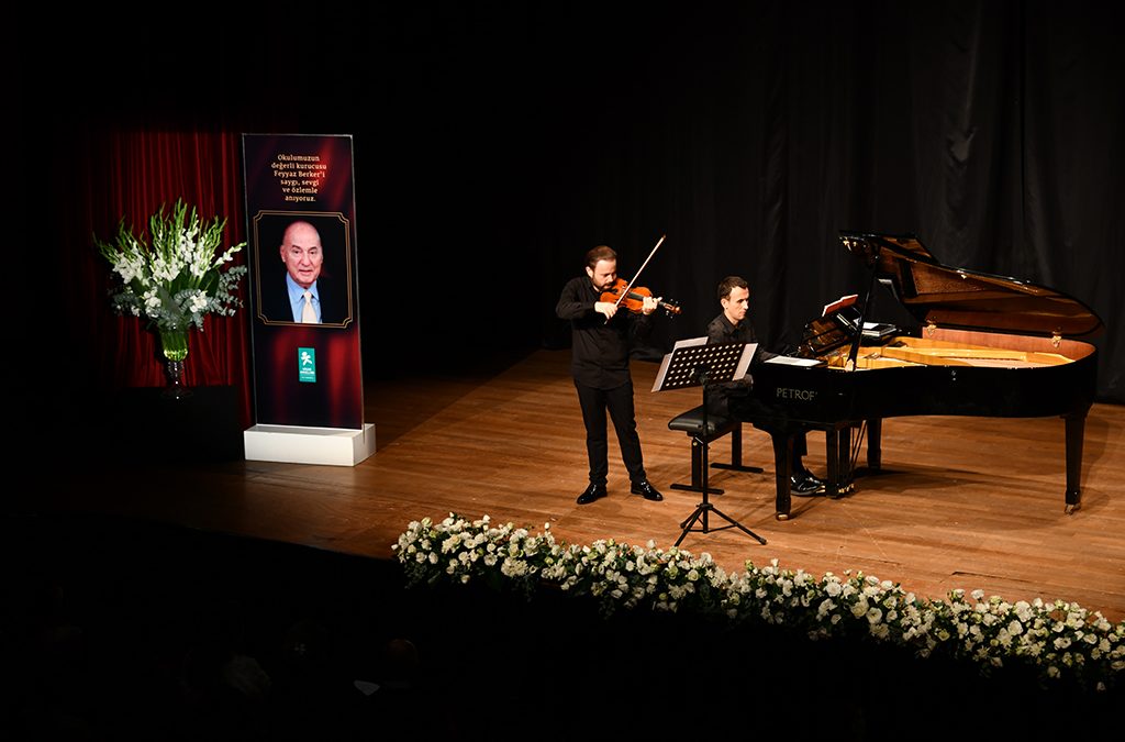 “Feyyaz Berker Klasik Müzik Konserleri” Serisinde Sanatçılar Can Özhan ve Çağdaş Özkan’ı Ağırladık