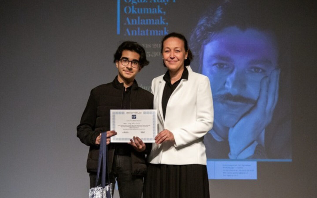 10. Sınıf öğrencimiz Giray Alkın E., Liseler Arası Makale Yarışmasında birinci oldu