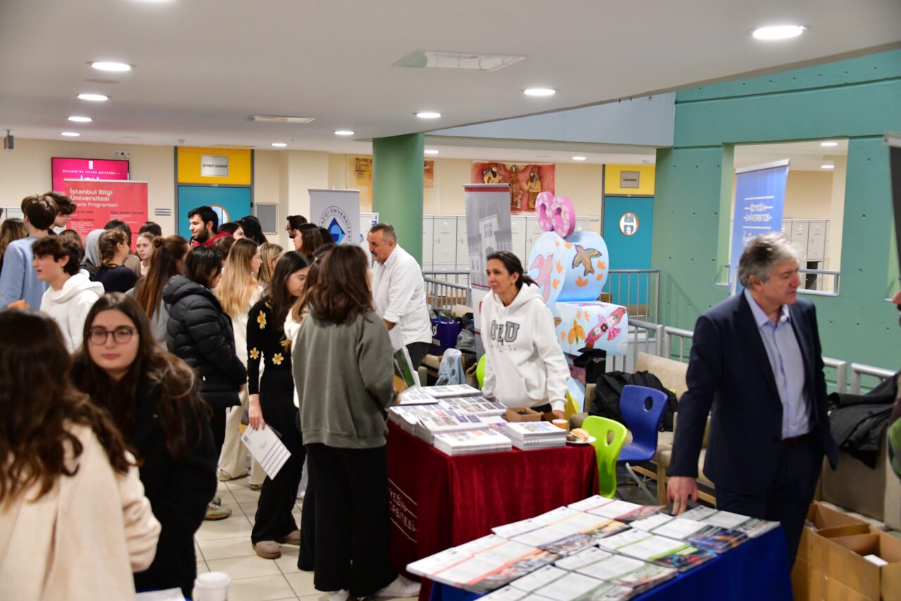 Yurt İçi Üniversiteler Fuarı okulumuzda düzenlendi